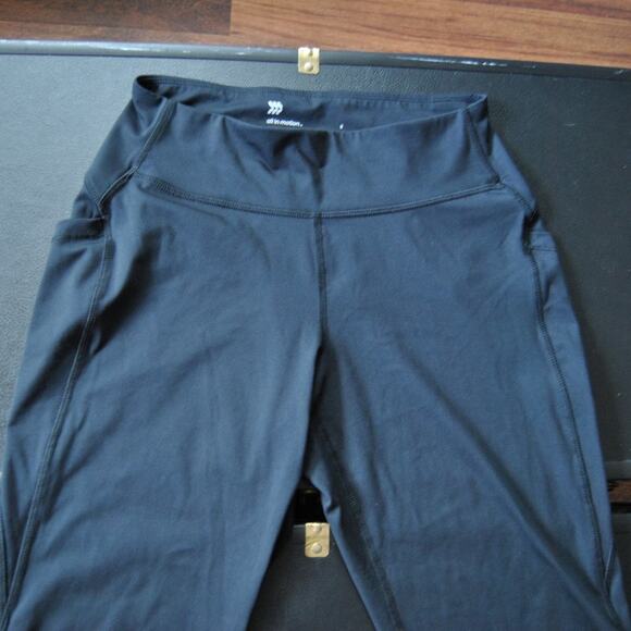 All in Motion Small Black Pants w/ Pockets Straight Leg Design - Picture 2 of 8
